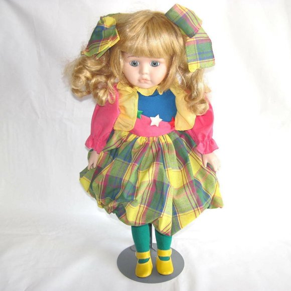 jcpenney Other - VINTAGE 1992 JC PENNEY GREEN EYES PORCELAIN DOLL